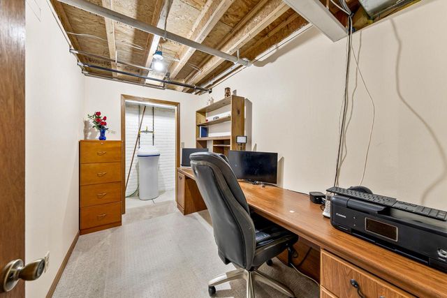 1711 Airport DRIVE, Hartford, WI 53027