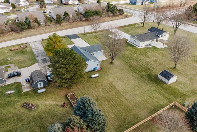 1711 Airport DRIVE, Hartford, WI 53027
