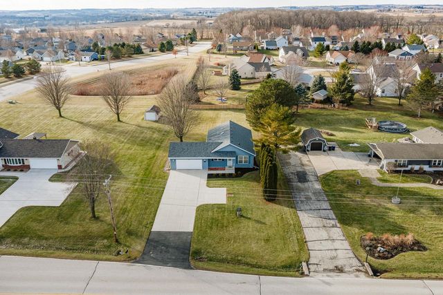 1711 Airport DRIVE, Hartford, WI 53027
