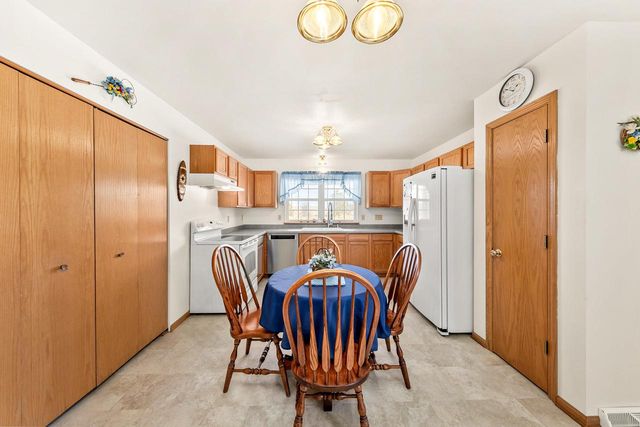 1711 Airport DRIVE, Hartford, WI 53027