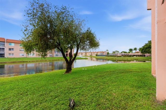 9460 Sunrise Lakes Boulevard 112, Sunrise, FL 33322