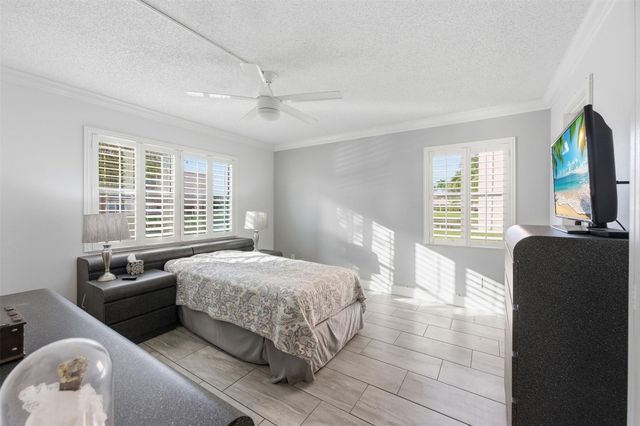 9460 Sunrise Lakes Boulevard 112, Sunrise, FL 33322