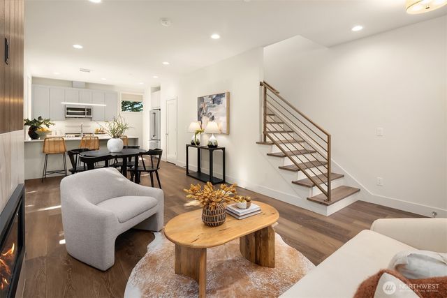 641 18th Avenue W, Kirkland, WA 98033