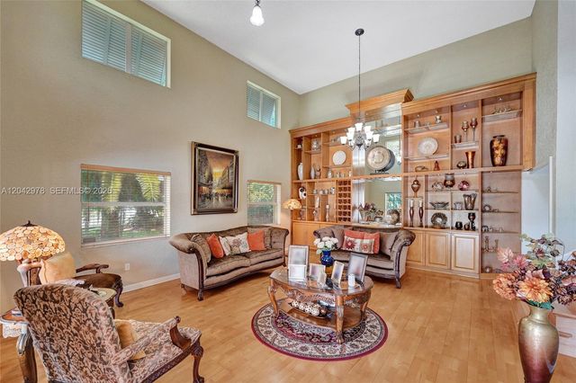 16091 La Costa Drive, Weston, FL 33326