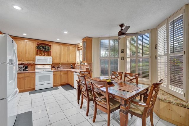 16091 La Costa Drive, Weston, FL 33326