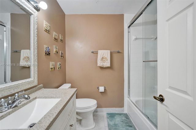 16091 La Costa Drive, Weston, FL 33326