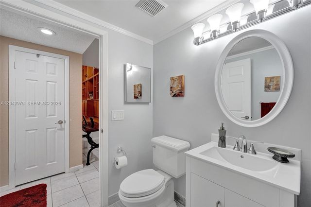 16091 La Costa Drive, Weston, FL 33326