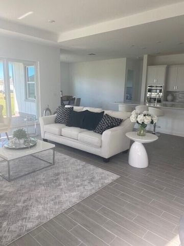 1121 Haywagon Trail, Loxahatchee, FL 33470