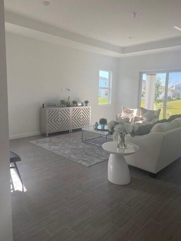 1121 Haywagon Trail, Loxahatchee, FL 33470