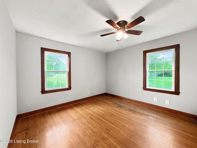 6215 Fox Ave, Louisville, KY 40272