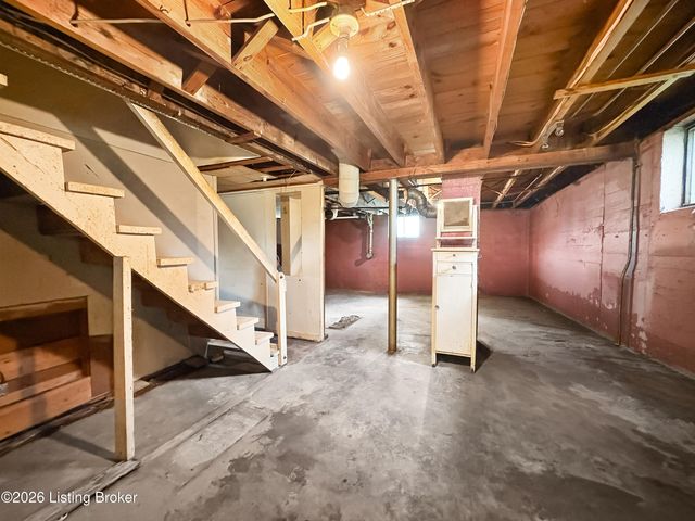6215 Fox Ave, Louisville, KY 40272