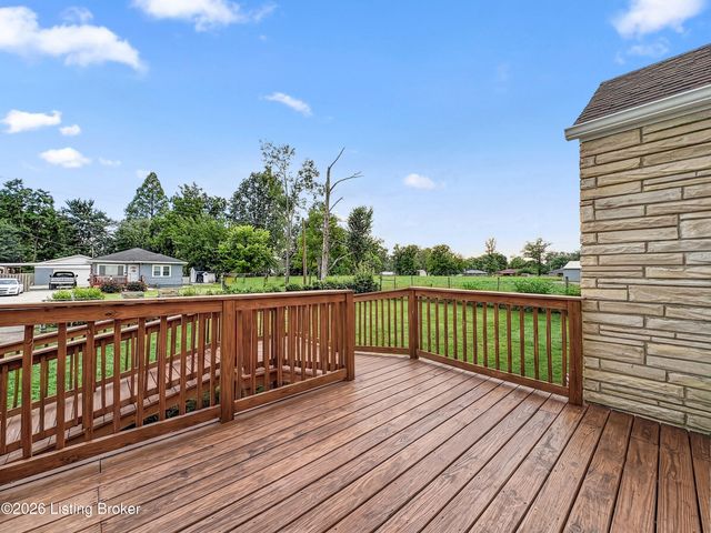 6215 Fox Ave, Louisville, KY 40272
