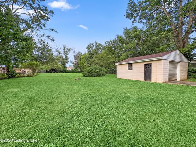 6215 Fox Ave, Louisville, KY 40272