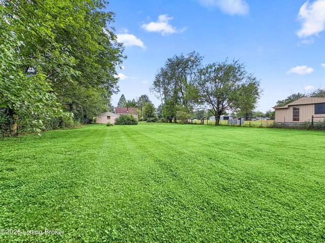 6215 Fox Ave, Louisville, KY 40272