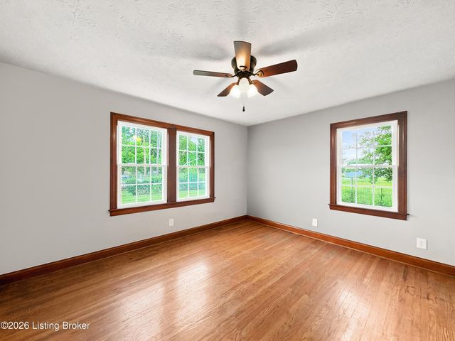 6215 Fox Ave, Louisville, KY 40272