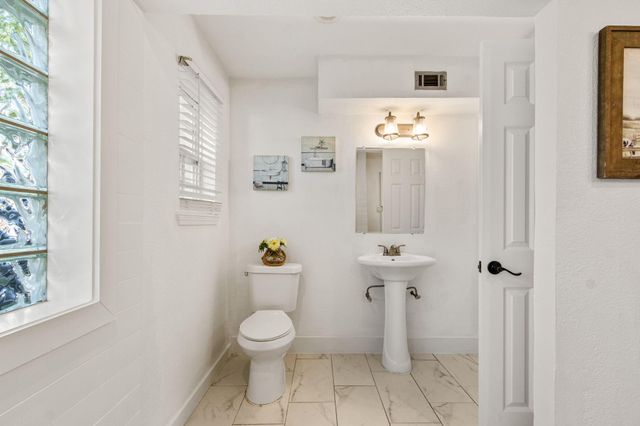 1523 Bamwick Drive, Houston, TX 77090