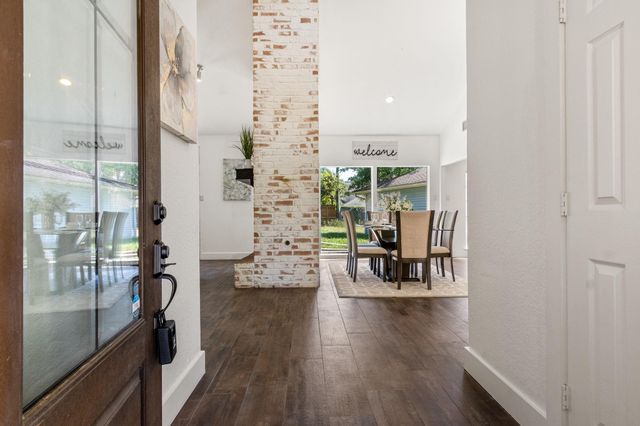 1523 Bamwick Drive, Houston, TX 77090