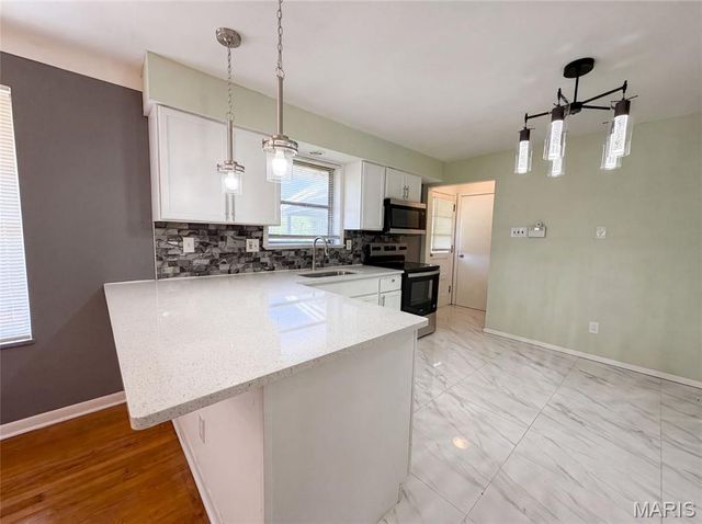 9641 Halls Ferry Road, St Louis, MO 63136