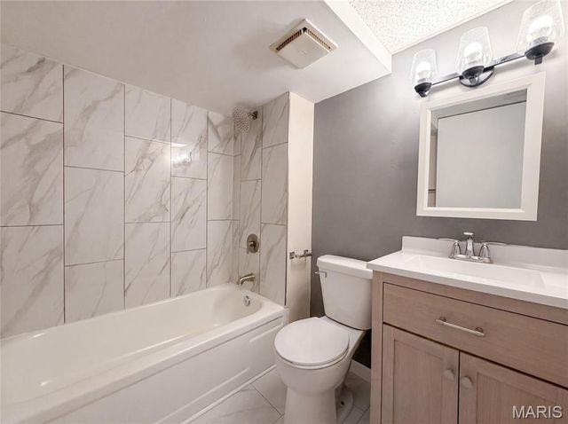 9641 Halls Ferry Road, St Louis, MO 63136