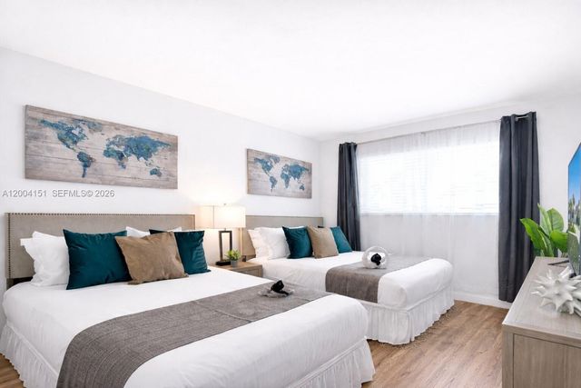 1426 Coolidge St, Hollywood, FL 33020