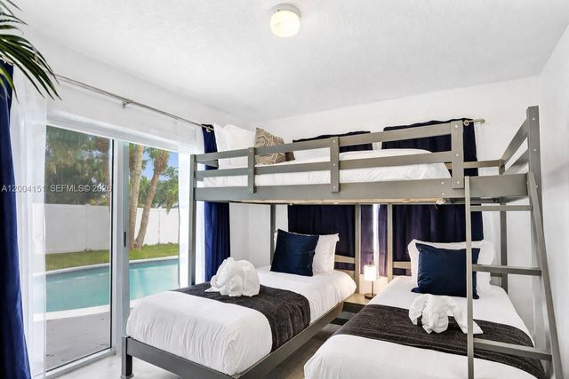 1426 Coolidge St, Hollywood, FL 33020