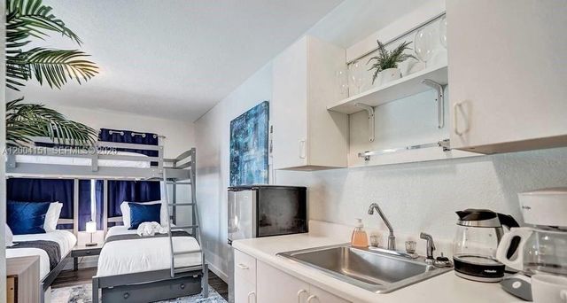 1426 Coolidge St, Hollywood, FL 33020