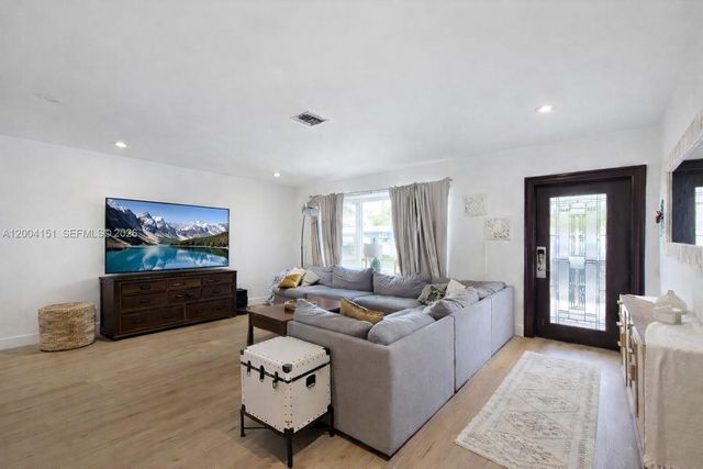 1426 Coolidge St, Hollywood, FL 33020