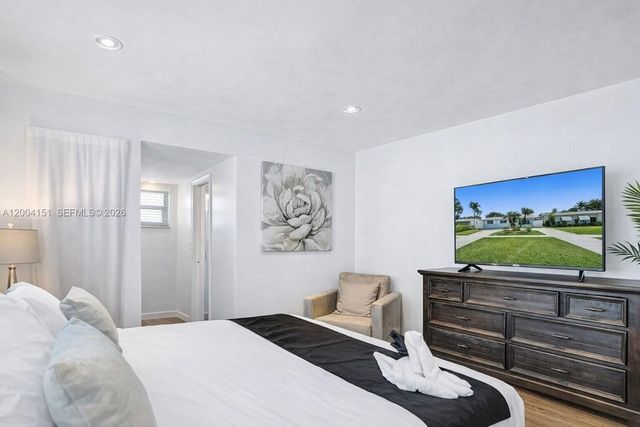 1426 Coolidge St, Hollywood, FL 33020