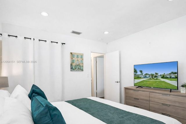 1426 Coolidge St, Hollywood, FL 33020