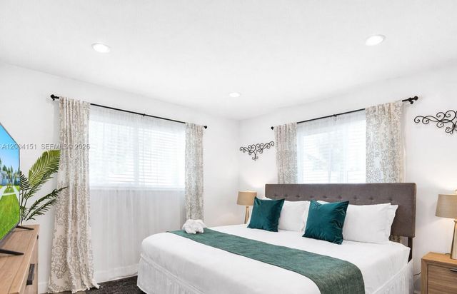 1426 Coolidge St, Hollywood, FL 33020