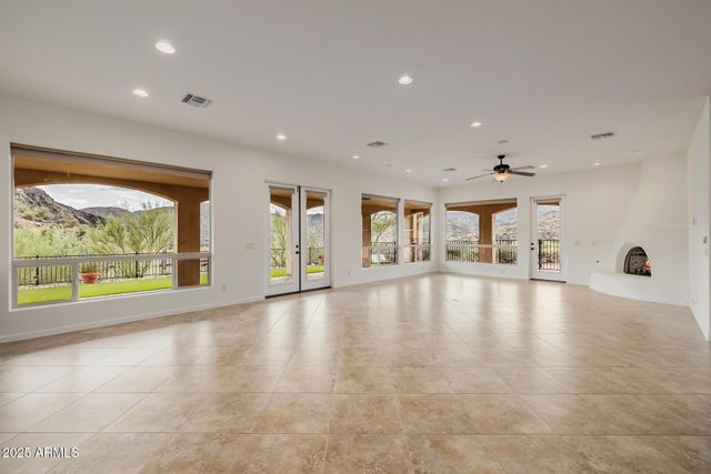 18685 E AGUA Vista, Black Canyon City, AZ 85324