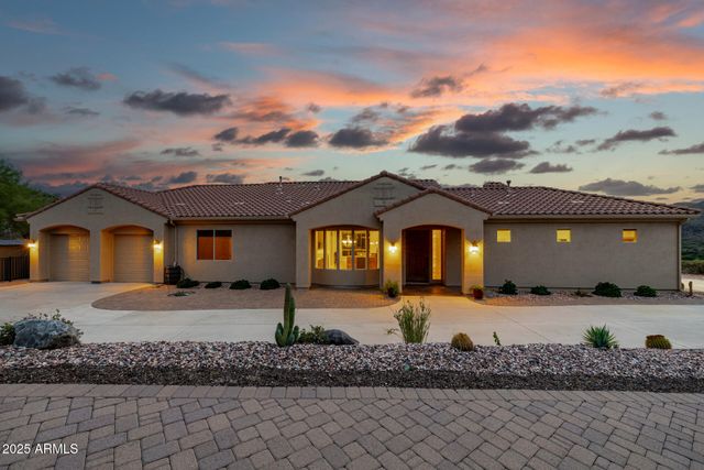 18685 E AGUA Vista, Black Canyon City, AZ 85324