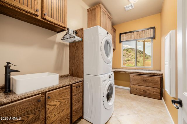 18685 E AGUA Vista, Black Canyon City, AZ 85324