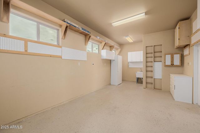 18685 E AGUA Vista, Black Canyon City, AZ 85324