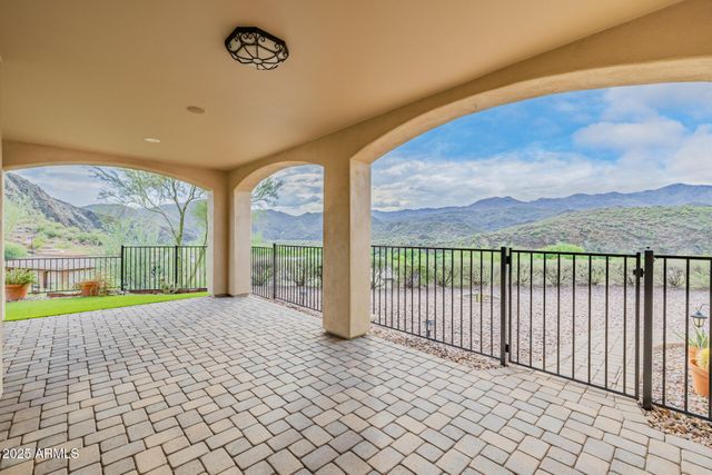 18685 E AGUA Vista, Black Canyon City, AZ 85324