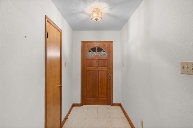 1196 Sherrill LN, Lexington, TX 78947