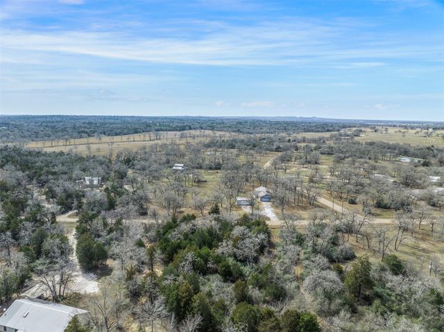 1196 Sherrill LN, Lexington, TX 78947