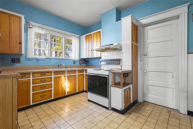 7 Hull Park, Batavia City, NY 14020