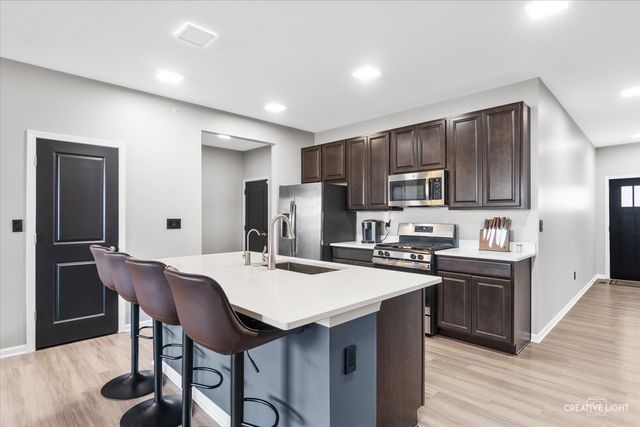 1320 Hawk Hollow Drive, Yorkville, IL 60560