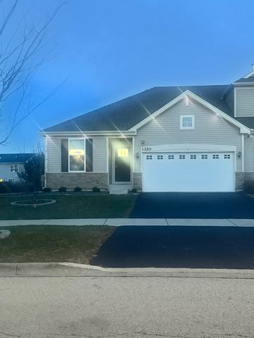 1320 Hawk Hollow Drive, Yorkville, IL 60560