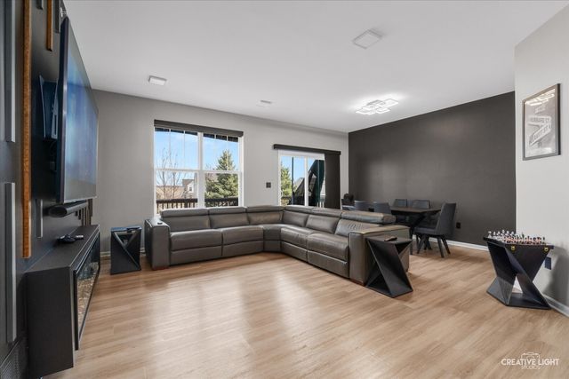 1320 Hawk Hollow Drive, Yorkville, IL 60560