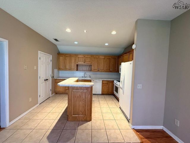 6025 OAKMONT DRIVE, Wichita Falls, TX 76310