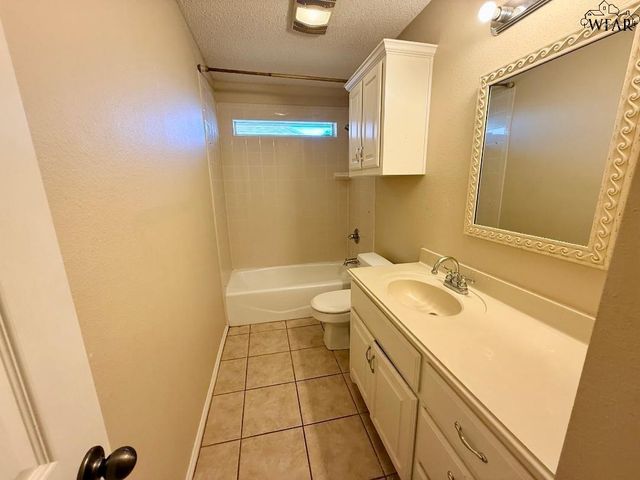 6025 OAKMONT DRIVE, Wichita Falls, TX 76310
