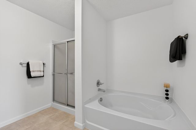 1854 Mimosa Trail, Florence, KY 41042