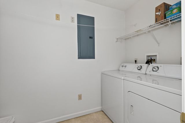 1854 Mimosa Trail, Florence, KY 41042