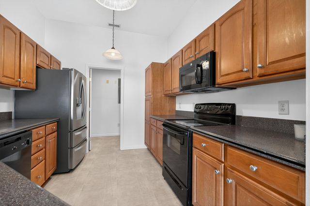 1854 Mimosa Trail, Florence, KY 41042