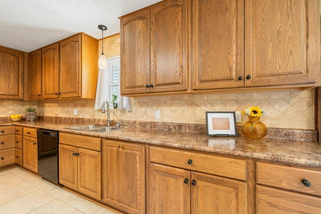 429 MESQUITE Avenue, Amarillo, TX 79108