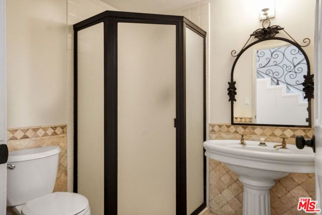 209 N Doheny Drive, Beverly Hills, CA 90211