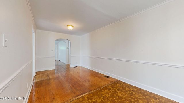 3806 Napanee Rd, Louisville, KY 40207