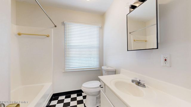 3806 Napanee Rd, Louisville, KY 40207